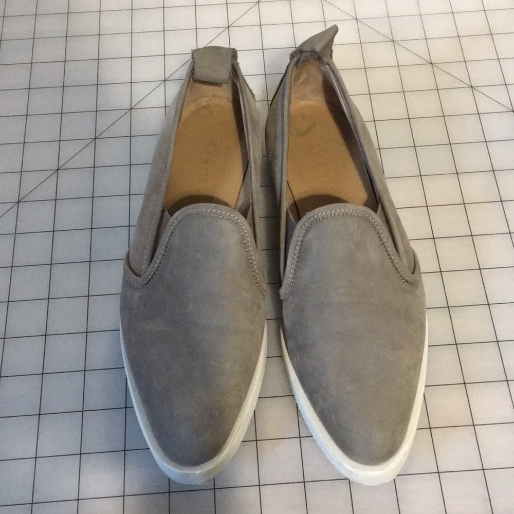 Everlane pointed toe grey taupe leather sneaker 7